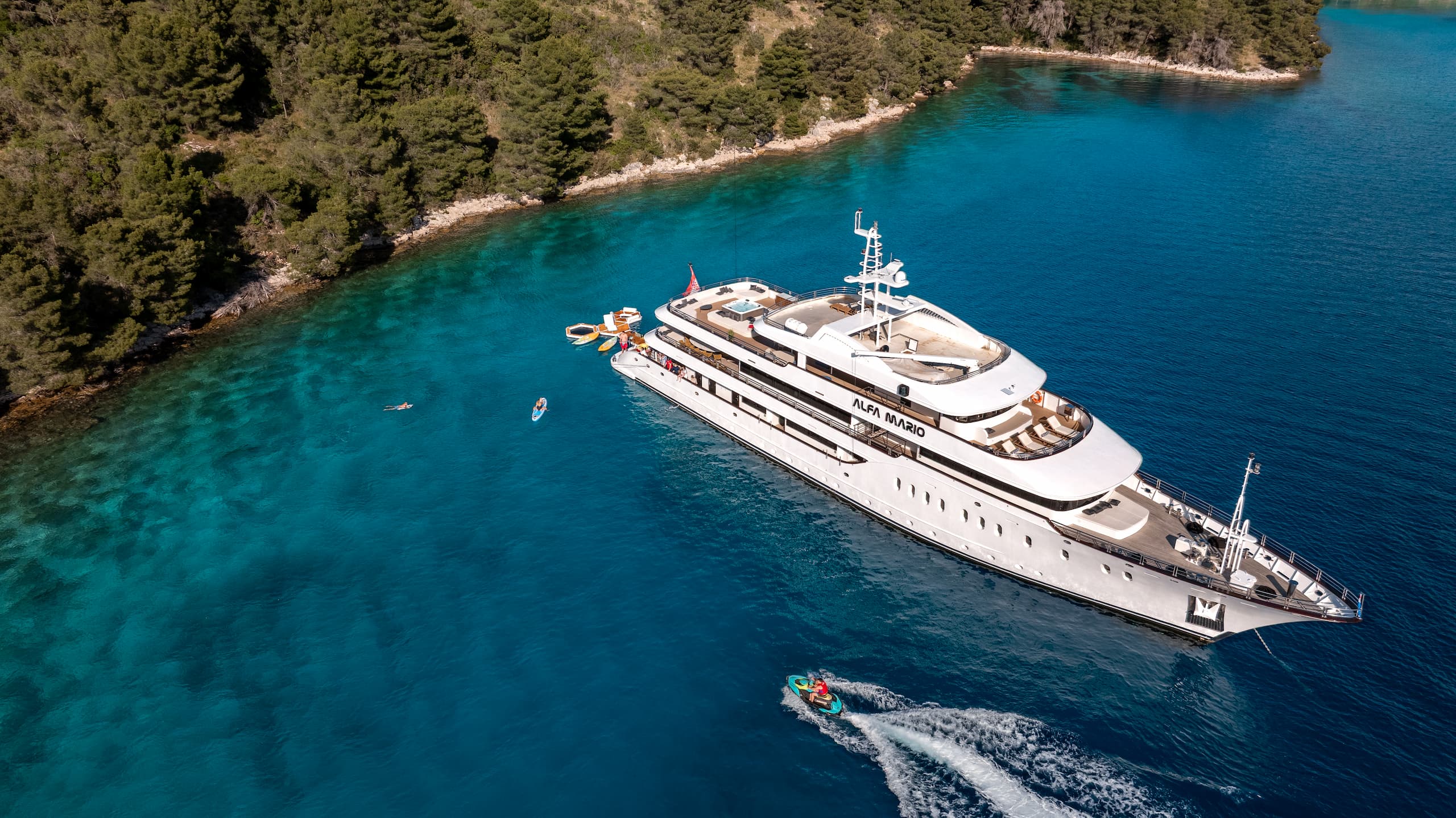 M/Y ALFA MARIO